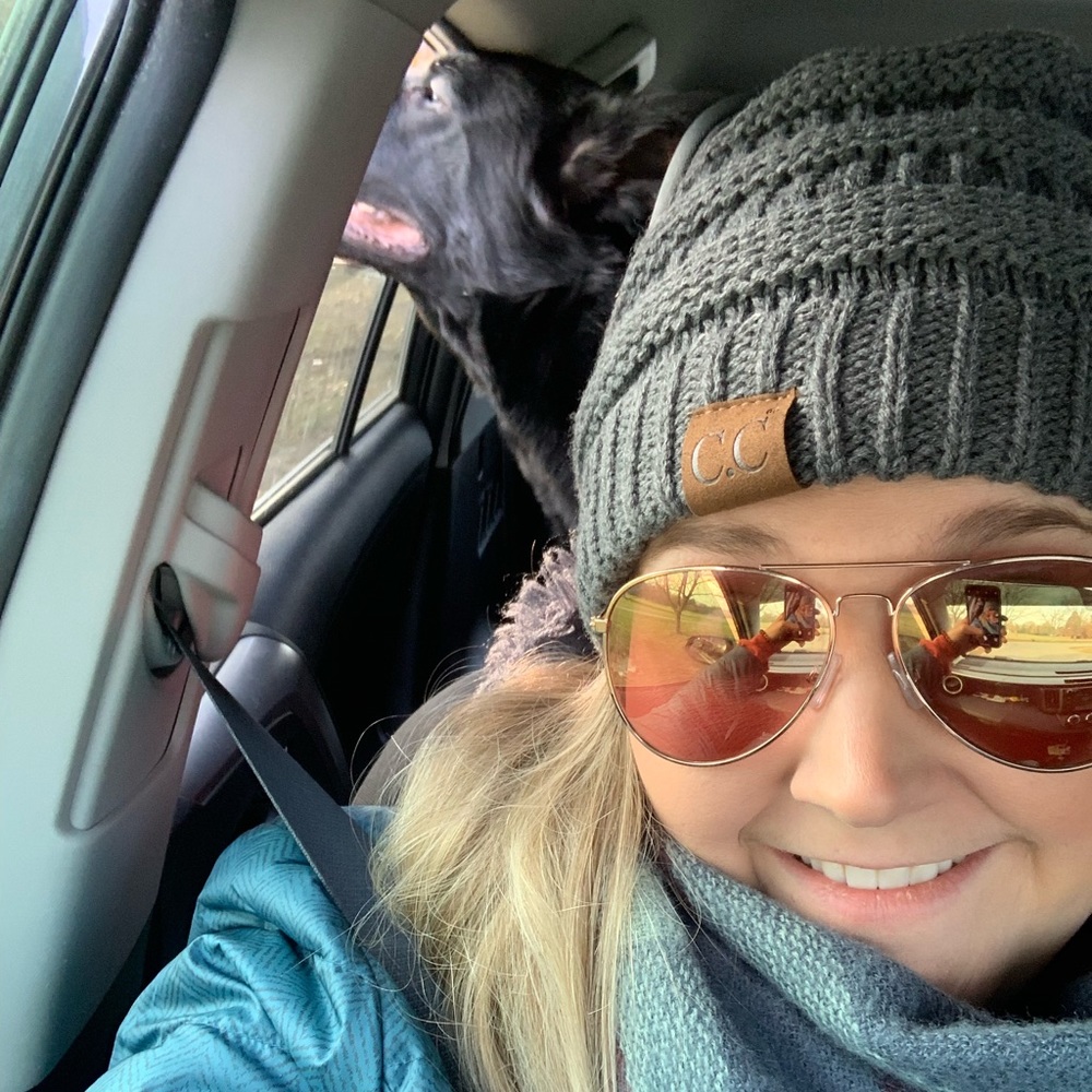 Meet your Posher, Valoree